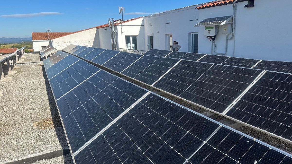 Iberdrola desarrolla en Navalvillar de Pela una comunidad solar de la que podrán beneficiarse cerca de 200 familias