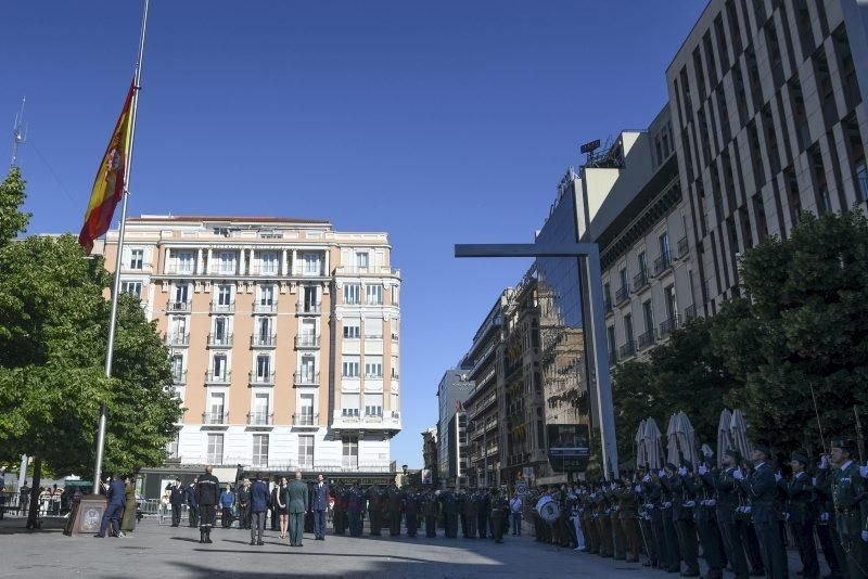 Izado de bandera por el Día de las Fuerzas Armadas