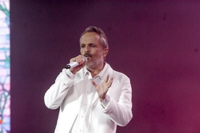 CONCIERTO DE MIGUEL BOSE EN EL PABELLON GRAN ...