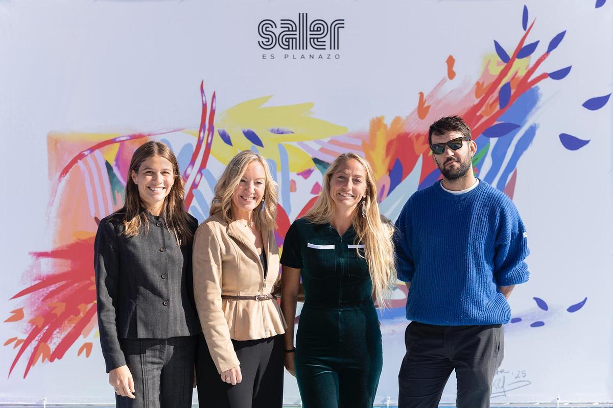Lucía Rodríguez-Pina de MERLIN Properties; Isabel Picazo, gerente de Saler; Julieta XLF, artista, y Víctor Visa, artista