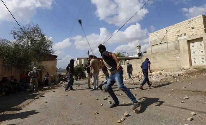 Los choques violentos entre palestinos e israelíes en Gaza y Cisjordania y los ataques a varios judíos ultraortodoxos en Jerusalén han vuelto a desestabilizar la zona.