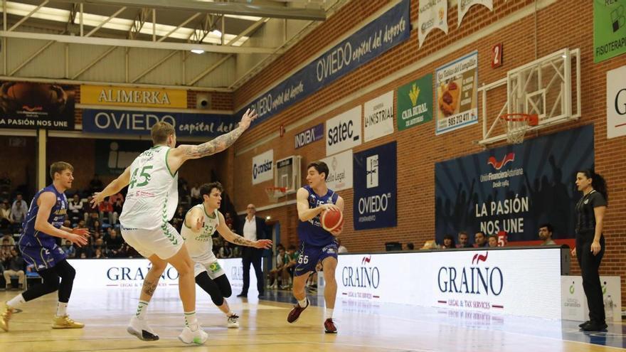 Alberto Menéndez analiza la derrota (80-81) del Alimerka Oviedo Baloncesto ante el Amics Castelló: Calamitoso final