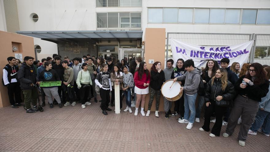 Educación en Ibiza: «¿Por qué la conselleria no licita de urgencia la reforma del instituto Xarc?»