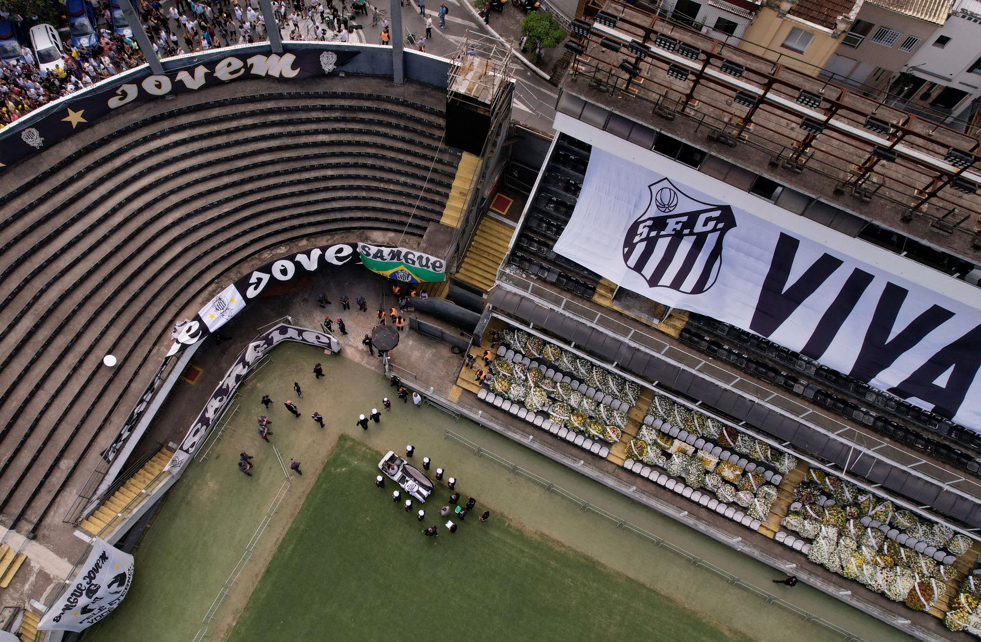 Death of Brazilian soccer legend Pele in Santos