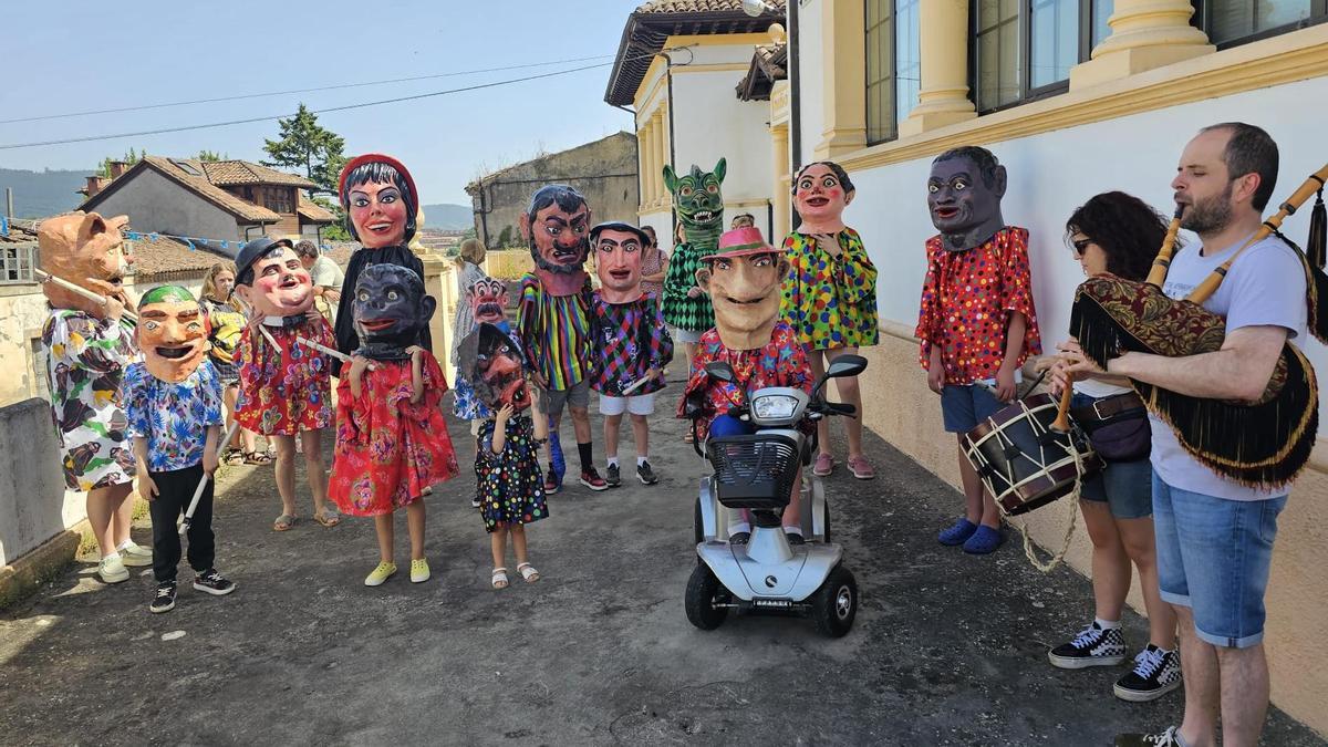 José Miguel Beneyto, pregonero de las fiestas de Amandi (Villaviciosa): "Un pueblo unido no necesita milagros para hacer magia"