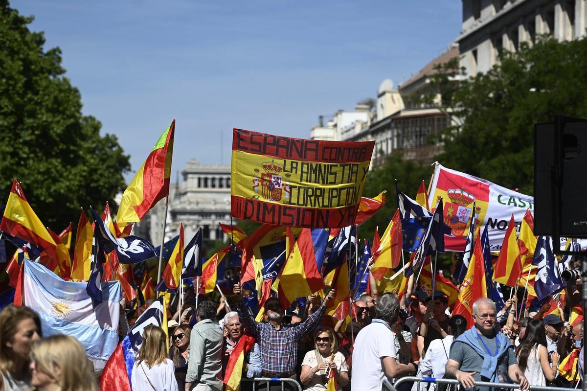 El PP sale de nuevo a la calle en Madrid en protesta contra Sánchez.