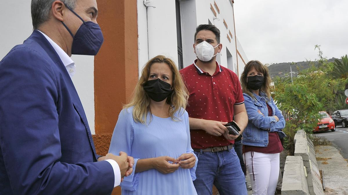 Los nacionalistas Díaz-Estévanez, Rosa Dávila y Alejandro Herrera en La Guancha.