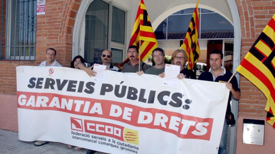 Alguns dels representants sindicals, ahir a Vidreres.