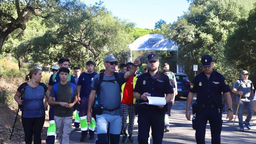 Decenas de voluntarios buscan en la Sierra a la joven desaparecida en Córdoba