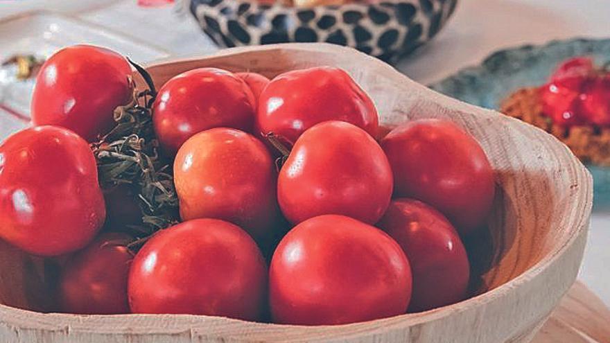 La riqueza gastronómica y productos agroalimentarios como la &#039;tomata de penjar&#039; son uno de sus baluartes.