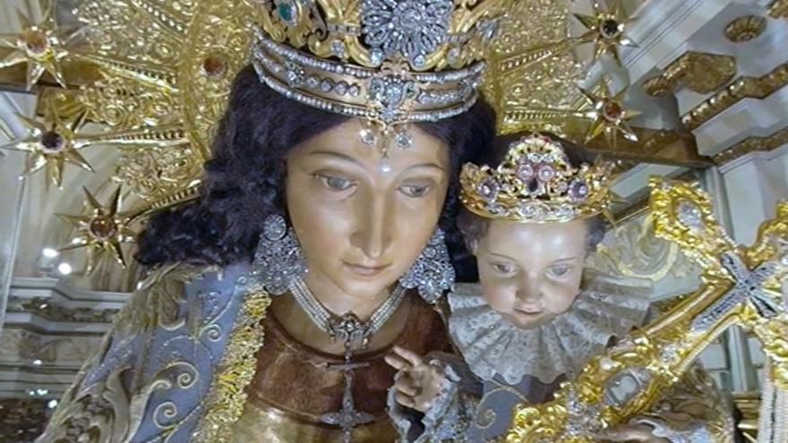 El vídeo permite ver a la Virgen casi como si se le pudiera tocar.