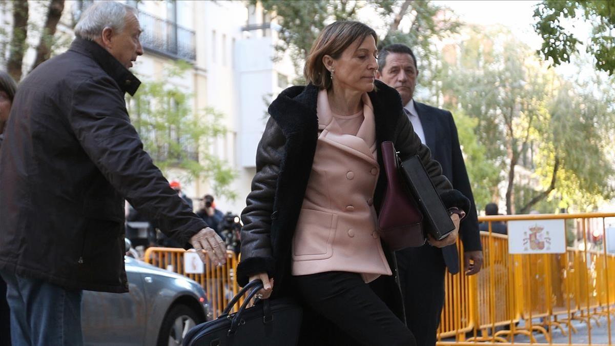 La presidenta del Parlament, Carme Forcadell, a su llegada al Tribunal Supremo.