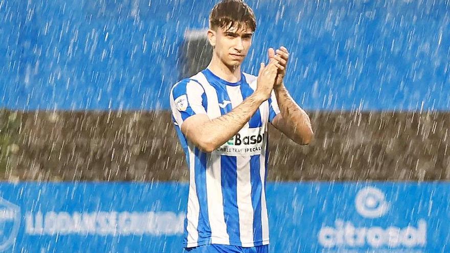 Víctor Zacarés seguirá en las filas del CF Gandia una temporada más