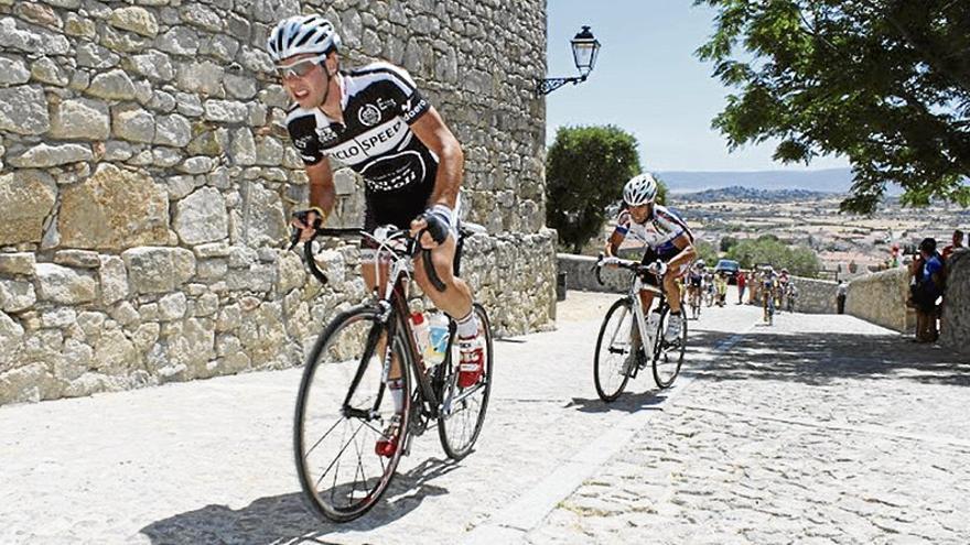 La prueba ciclista con subida al castillo espera 150 corredores