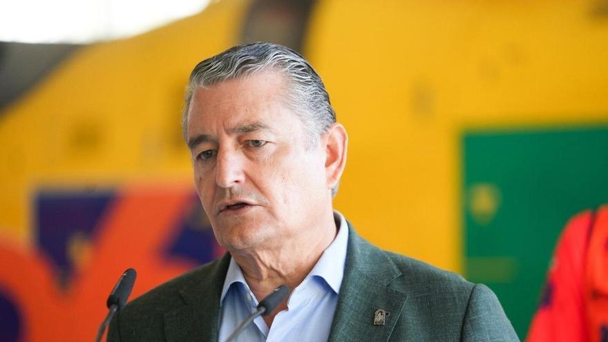 Antonio Sanz, la mano derecha y el 'apafuegos' de Juanma Moreno asciende para ser el gran contrapeso de Vox