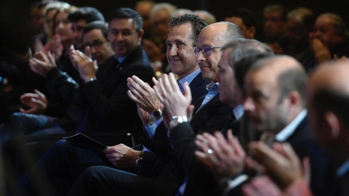 Bartomeu, Valdano,  Cardoner y Rousaud, en el Auditori 1899 del Camp Nou.