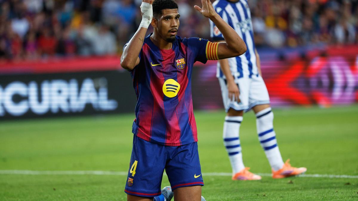 Hansi Flick: "Confío al máximo en las cualidades de Ronald Araujo y en que dará el máximo siempre"