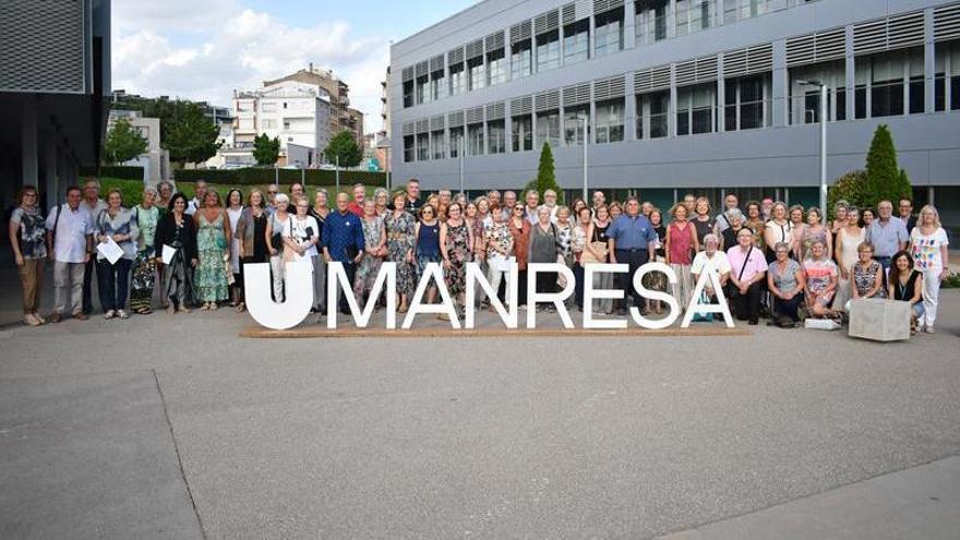Foto de grup dels participants en la desena edició del programa FUB+GRAN d&#039;UManresa 	 Descarreg