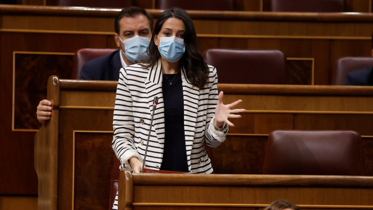 Sánchez a Arrimadas: "Siempre he sentido la mano tendida de los liberales españoles"