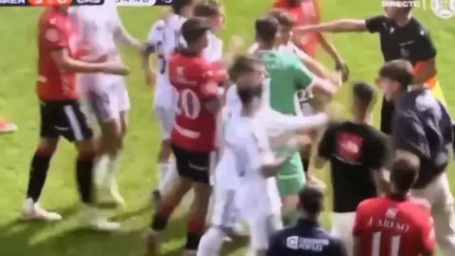 La que se ha liado en el último partido del Real Madrid Castilla: la policía ha tenido que intervenir...