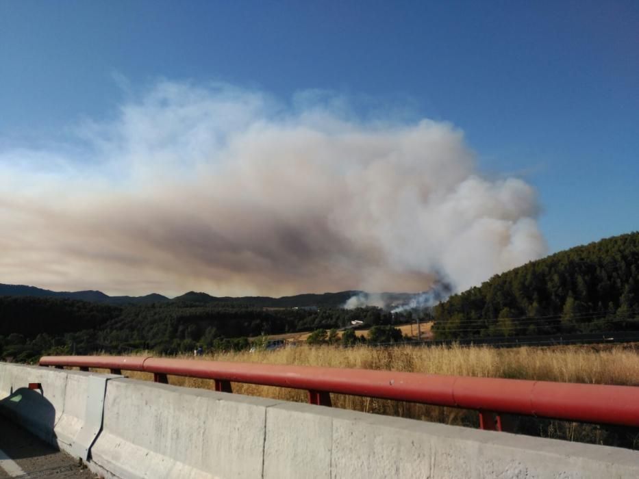 Fotos de l'incendi d'Avinyó.
