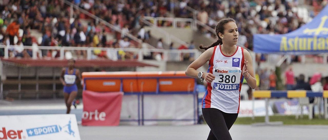 Mariam Benkert, durante una  prueba en  Las Mestas. |  Juan Plaza