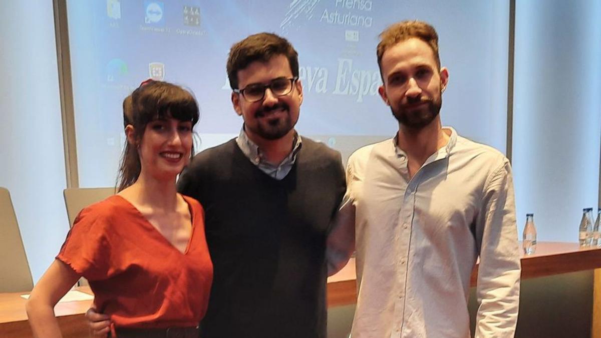 Laura Rodríguez Montecino, Guillermo del Valle y Arturo Fernández-Le Gal, ayer, en el Club. | LNE