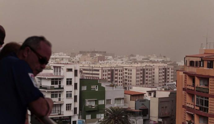 Alerta por calima y fuertes vientos en Canarias.