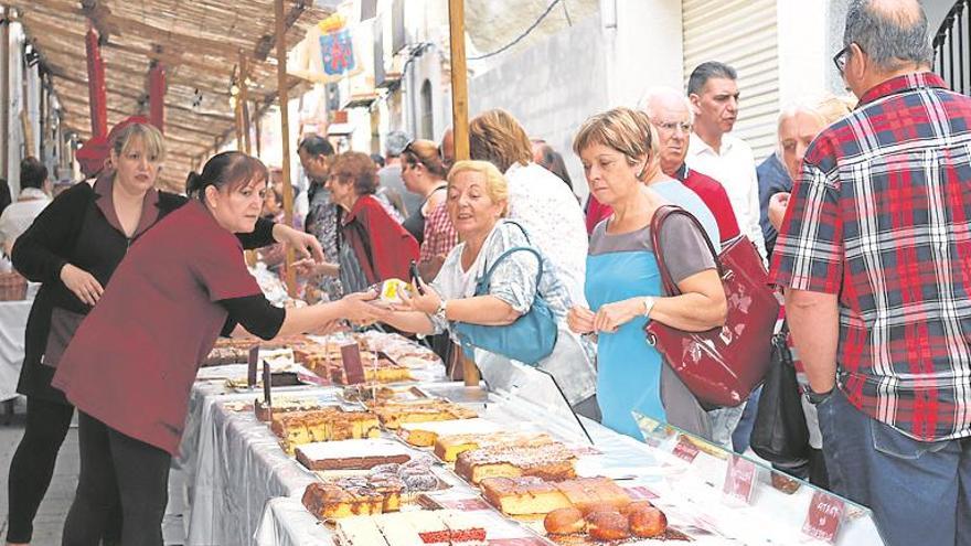 La reconocida ‘tomata de penjar’ centra el fin de semana en Alcalà