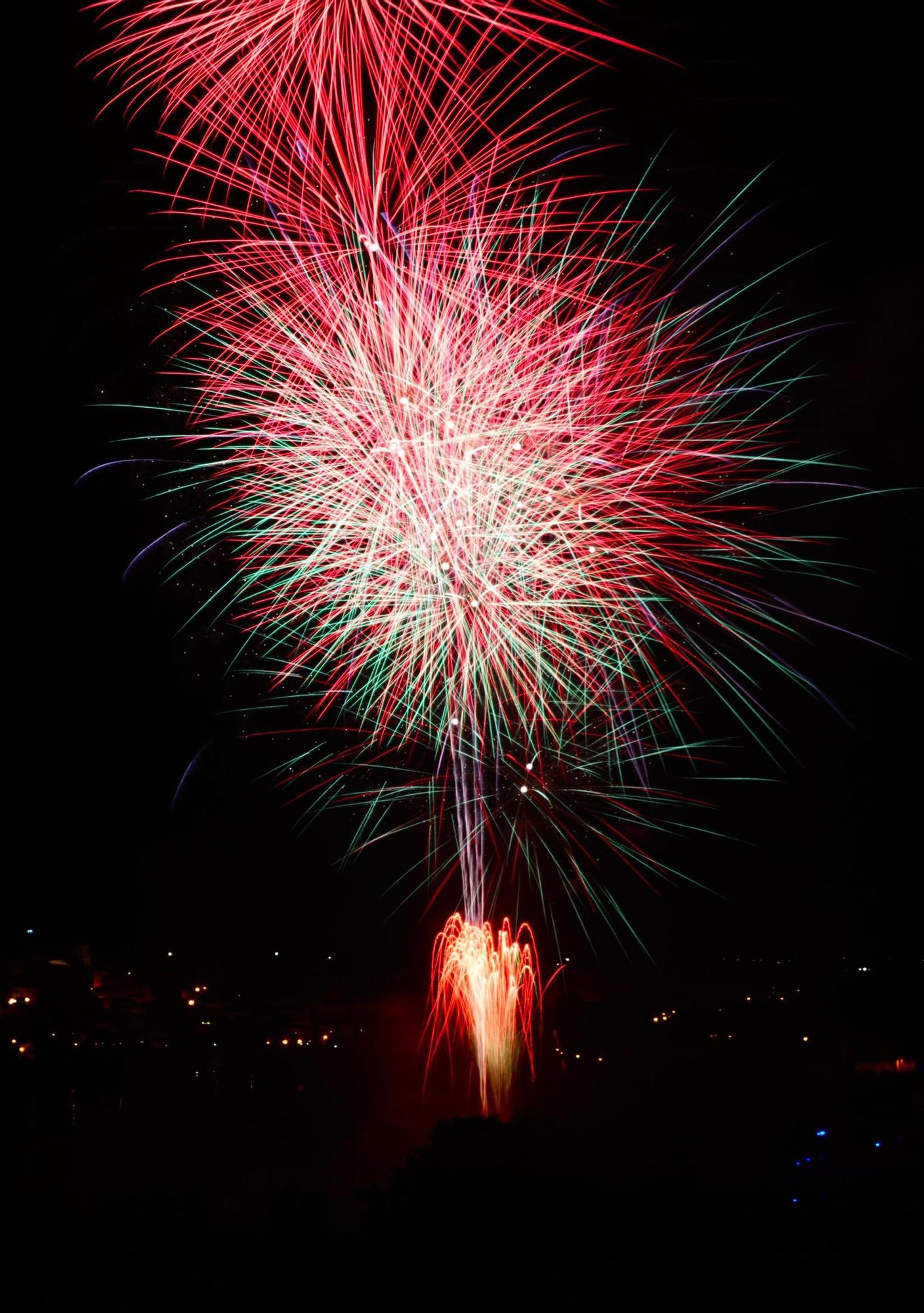Castillo de fuegos artificiales. Fin de las Fiestas de San Pedro 2025 en Zamora.