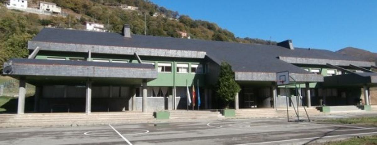 Colegio Vega de Guceo, en Turón