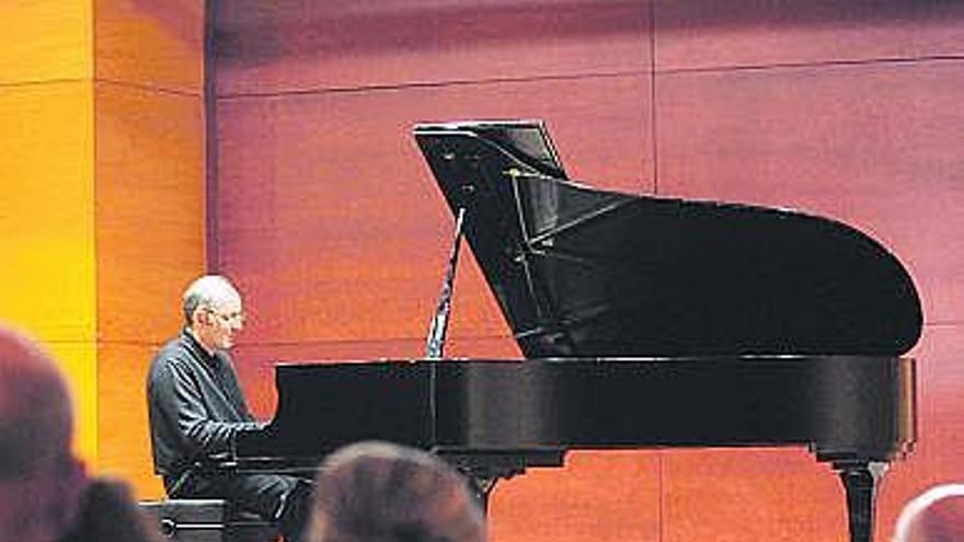 La música de Chopin, en el piano de Kennedy Moretti - La Nueva España