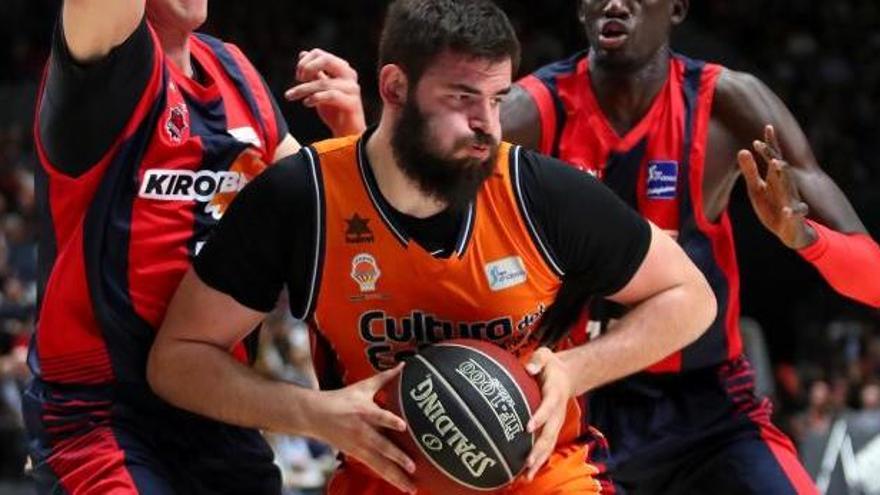 El Valencia Basket apela a la épica para superar al Baskonia