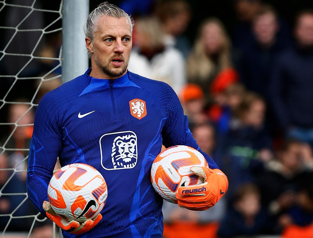 Remko Pasveer, en un entrenamiento con Holanda.