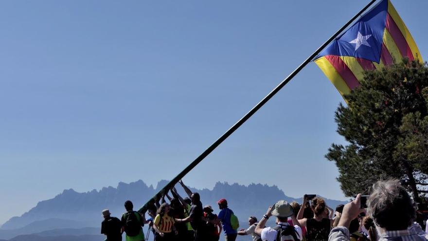 Collbaix renova l&#039;estelada en una matinal festiva