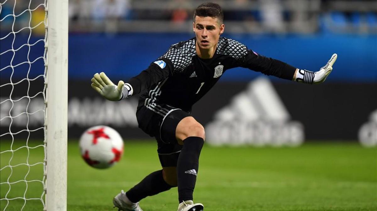 Kepa durante un encuentro con la Selección española