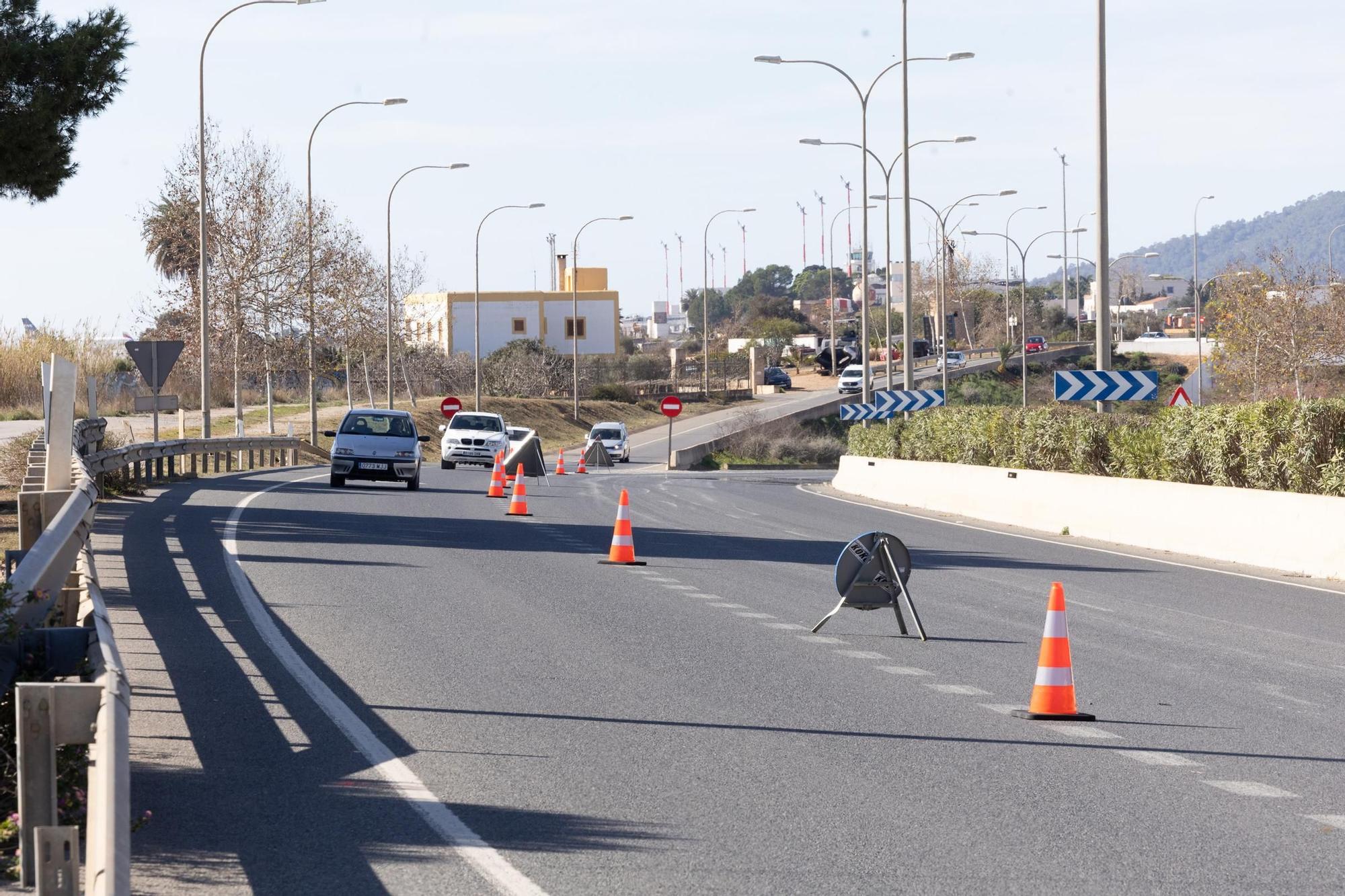 Galería: Atasco en la carretera del aeropuerto de Ibiza por las obras