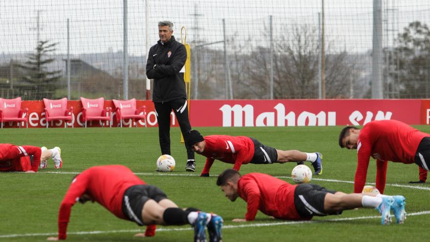 Martí, entrenador del Sporting: &quot;El equipo está con ánimo de revancha&quot;