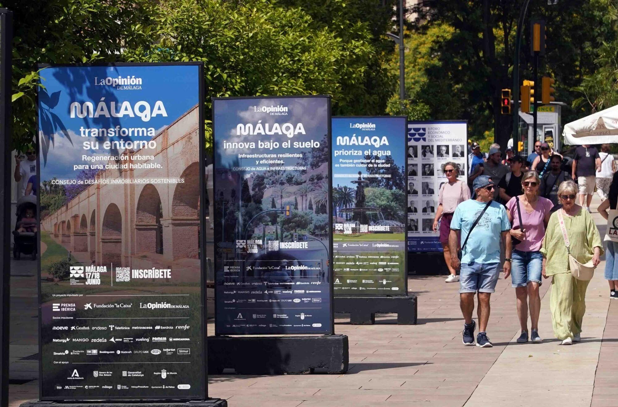 Exposición de mupis del Foro Mediterráneo en la Alameda Principal, del grupo Prensa Ibérica