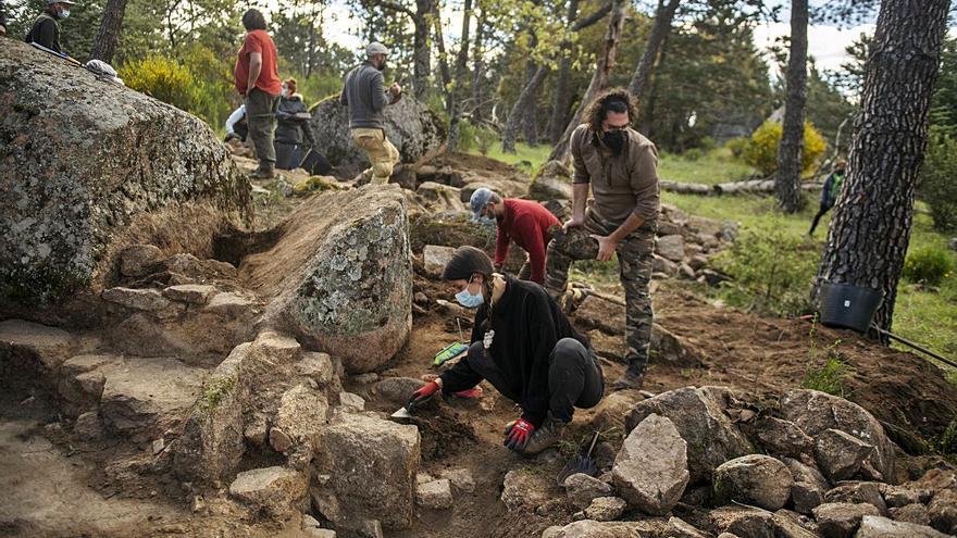 Plantean hacer visitables chozas de familias de presos del Valle de los Caídos para mostrar su miseria