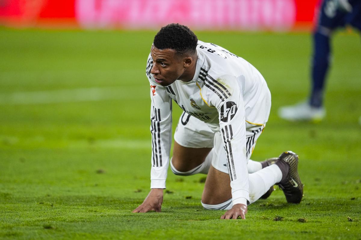 Mbappé, lesionat, es perdrà el partit contra l’Espanyol i és dubte contra el Barça