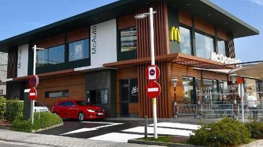 McDonald&#039;s reabre su local en el polígono de A Grela