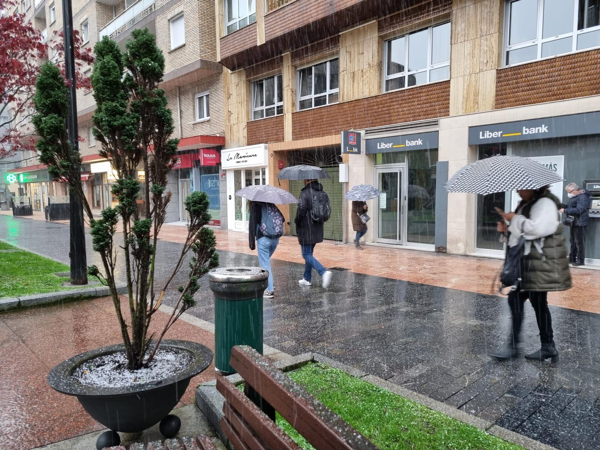 EN IMÁGENES: Asturias se enfrenta a un temporal de frío y nieve en abril