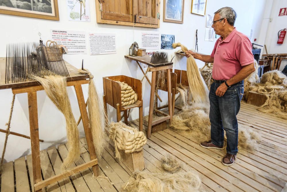 Callosa muestra trabajos del cáñamo a la Unesco