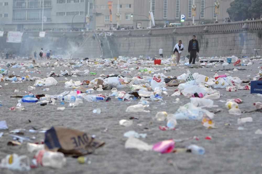 Así amanecieron playas de la ensenada del Orzán