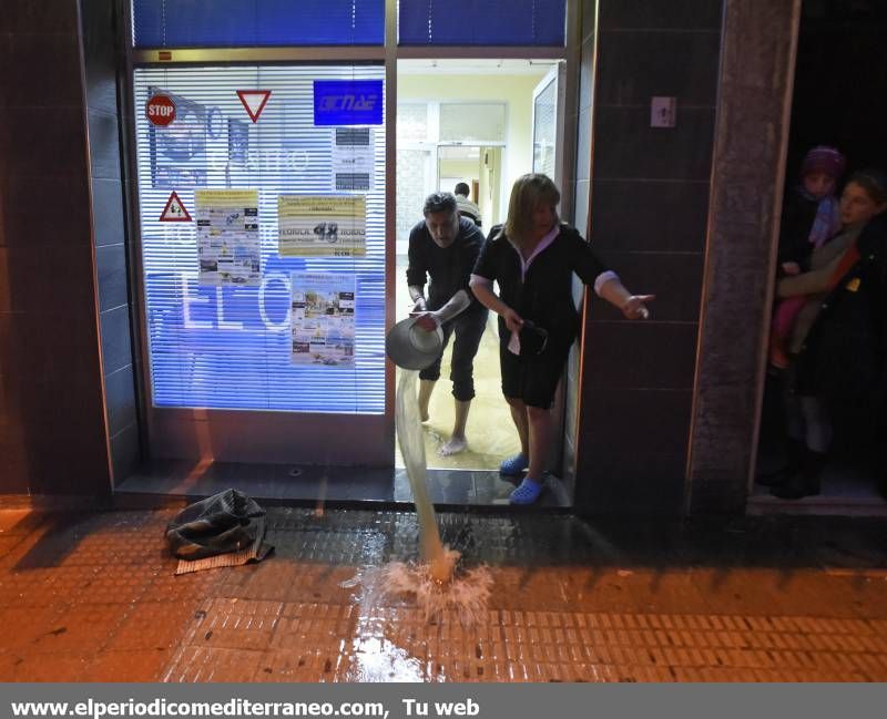 GALERÍA DE FOTOS -- El diluvio cae en Castellón y provoca inundaciones