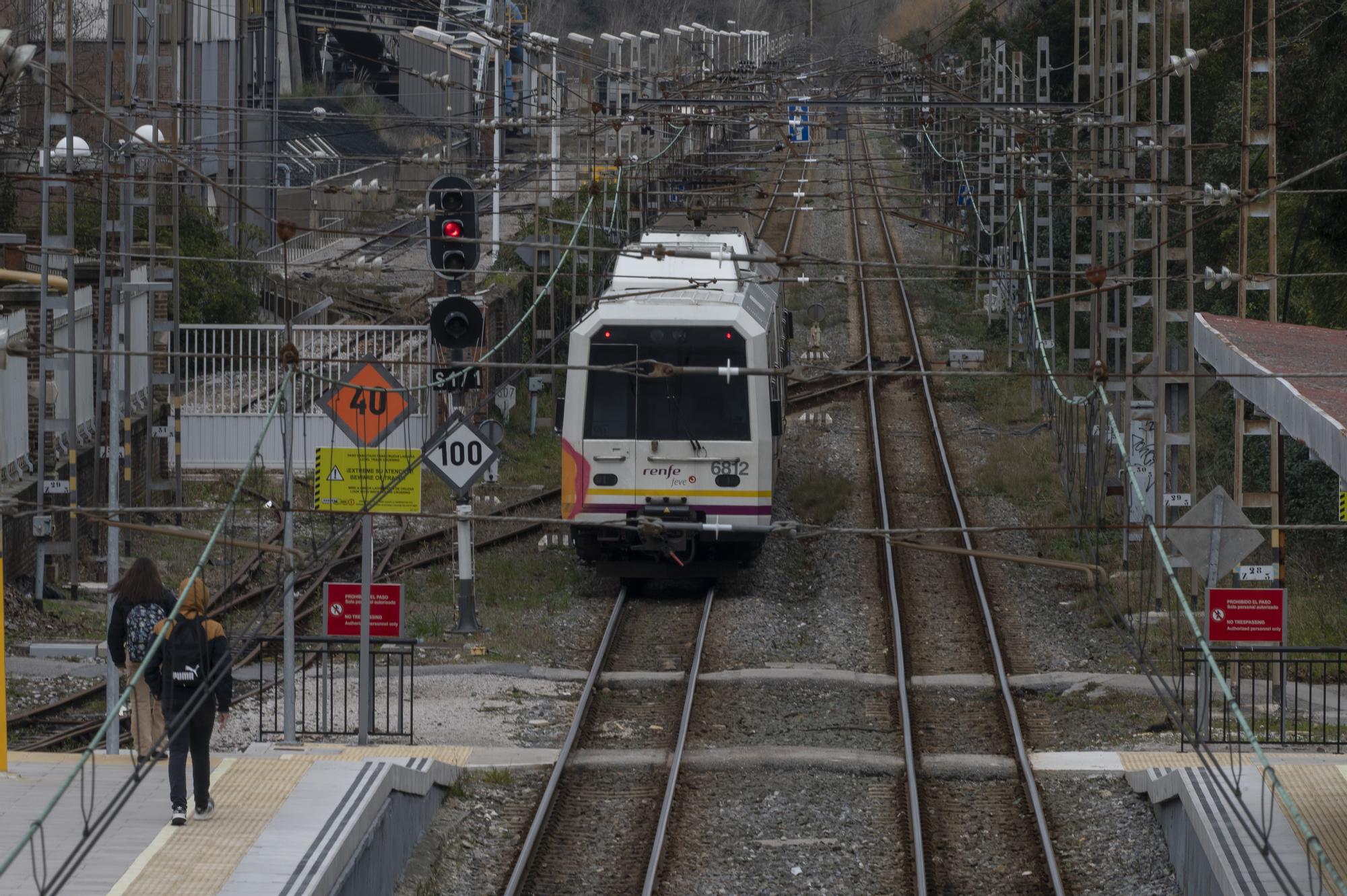 Los trenes de Cantabria y Asturias se retrasarán dos años