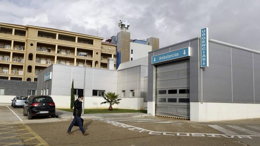 El paciente sospechoso de tener ébola ingresa en el Hospital Royo Villanova
