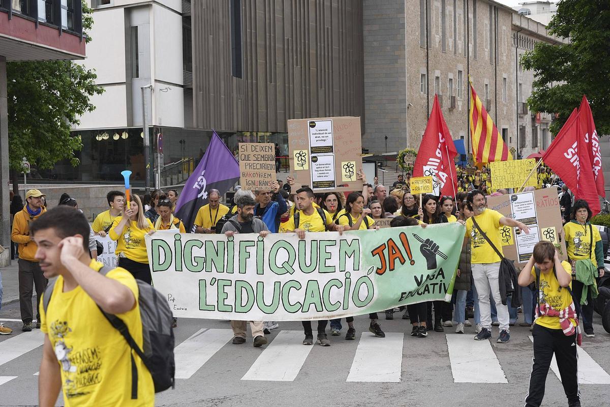 Les imatges de la protesta dels docents a la ciutat de Girona Les imatges de la protesta dels docents a la ciutat de Girona