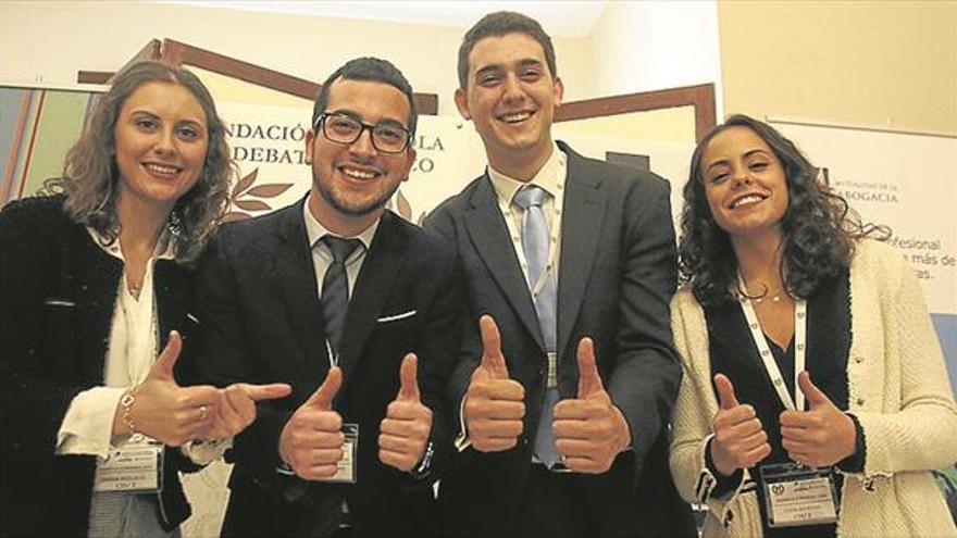 El equipo cordobés CDU gana el torneo de debate